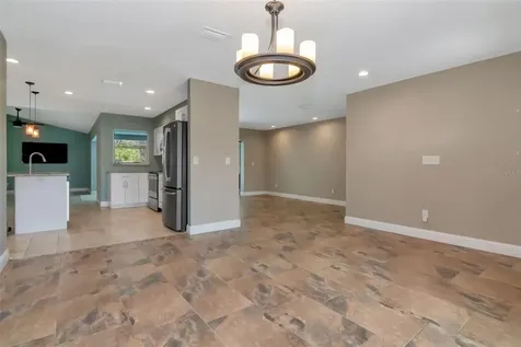 16120 Oakmanor Drive Tampa FL 33624