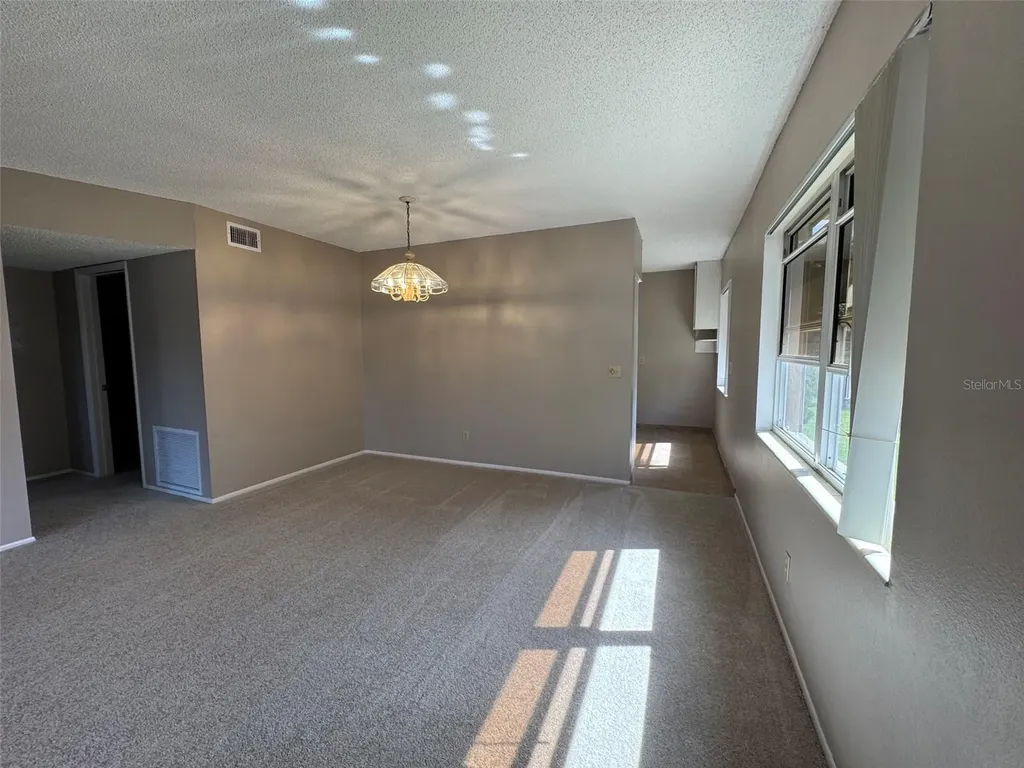 2402 Ecuadorian Way Clearwater FL 33763