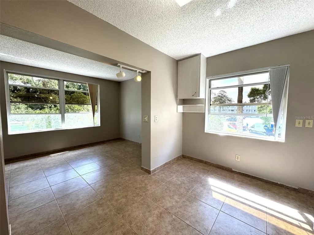 2402 Ecuadorian Way Clearwater FL 33763