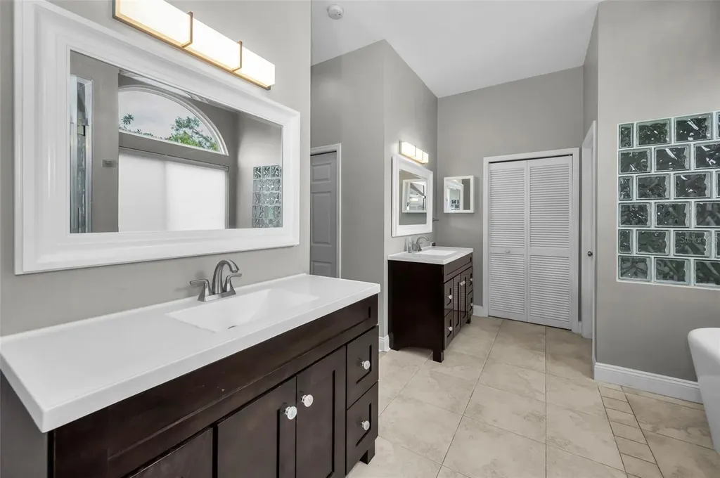 2997 Eagle Estates Circle E Clearwater FL 33761