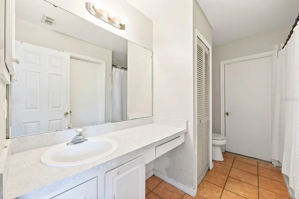 2037 Greystone Trail Orlando FL 32818