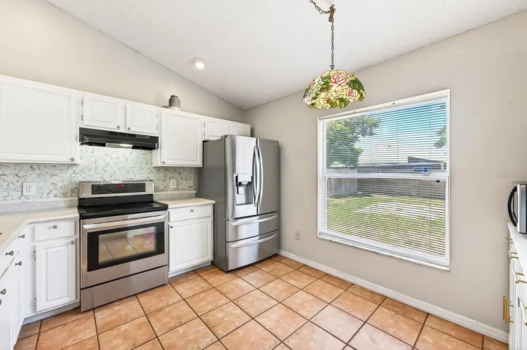 2037 Greystone Trail Orlando FL 32818