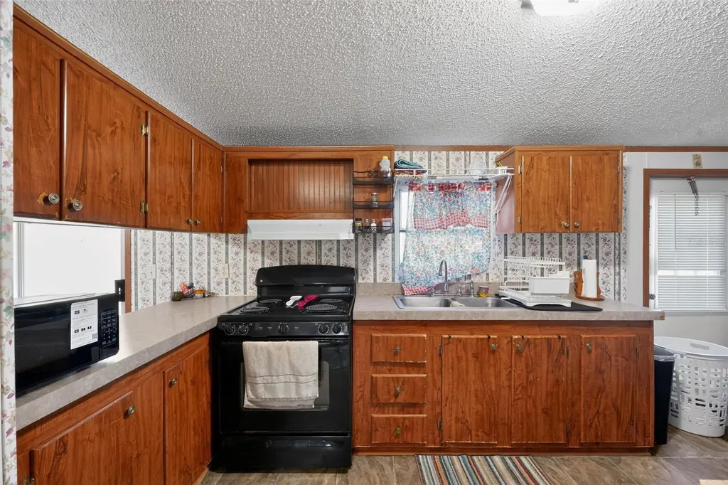 27132 New Front Street Hilliard FL 32046
