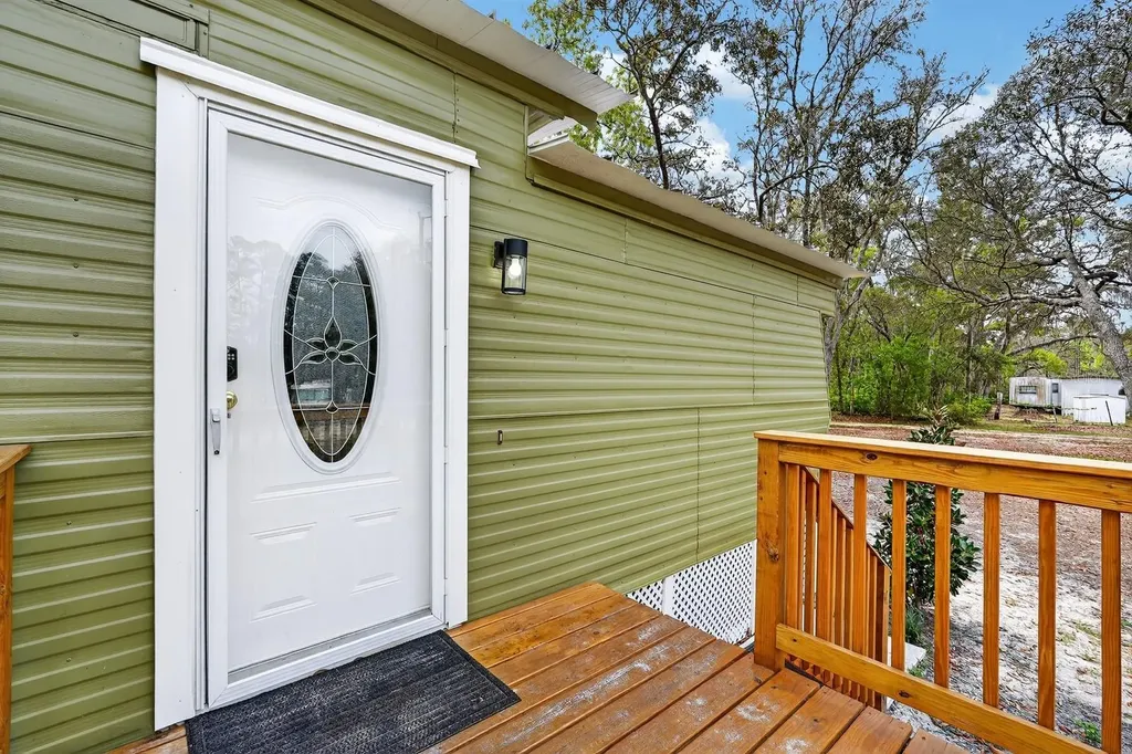 112 Palmer Drive Interlachen FL 32148