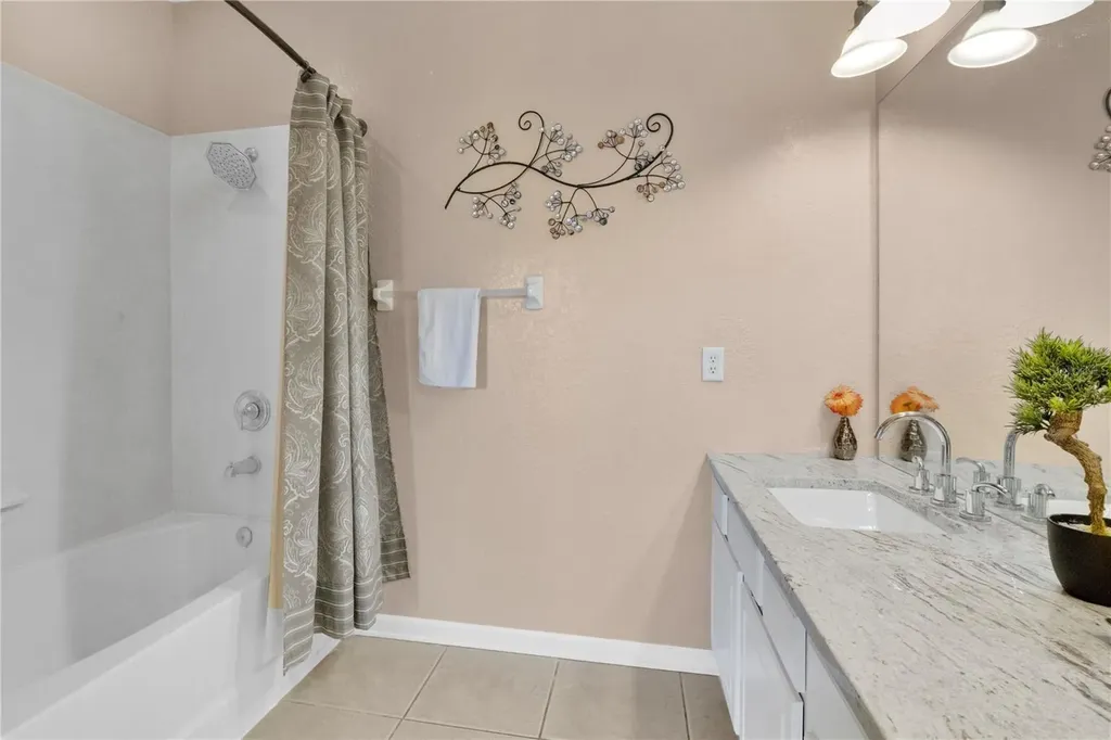 5064 Tideview Circle Orlando FL 32819