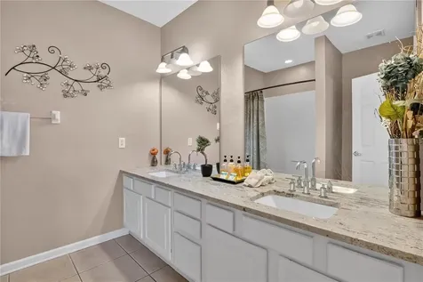 5064 Tideview Circle Orlando FL 32819