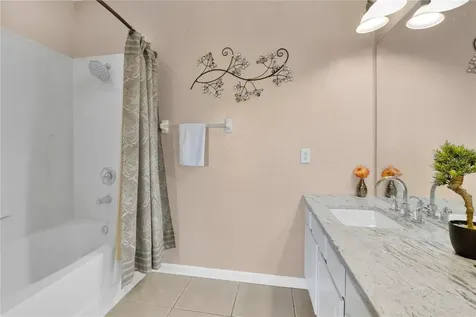 5064 Tideview Circle Orlando FL 32819