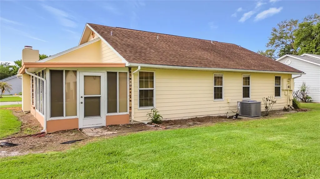 1144 Monroe Avenue St Cloud FL 34769