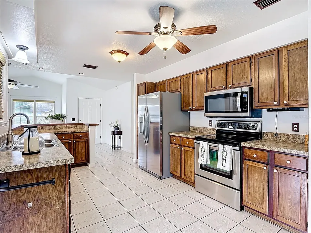 1144 Monroe Avenue St Cloud FL 34769