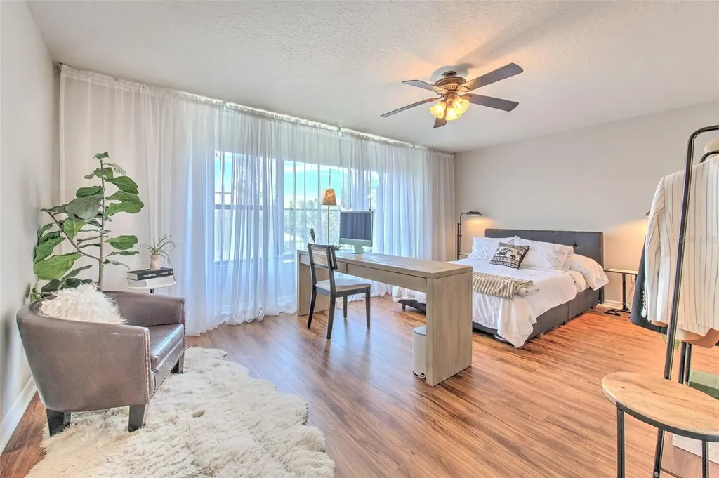 11808 13th Way N St Petersburg FL 33716