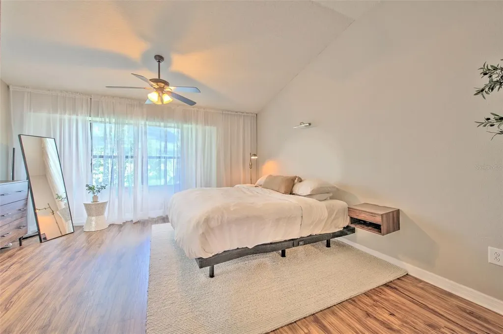 11808 13th Way N St Petersburg FL 33716
