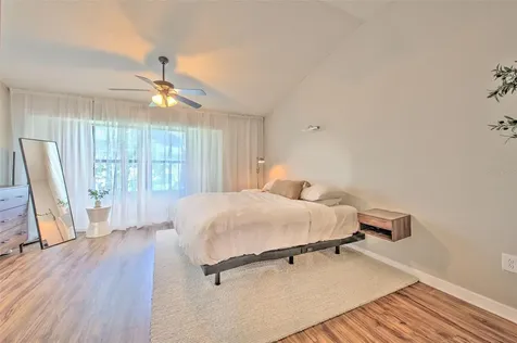 11808 13th Way N St Petersburg FL 33716