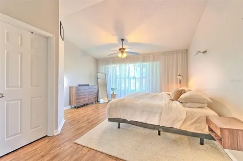 11808 13th Way N St Petersburg FL 33716