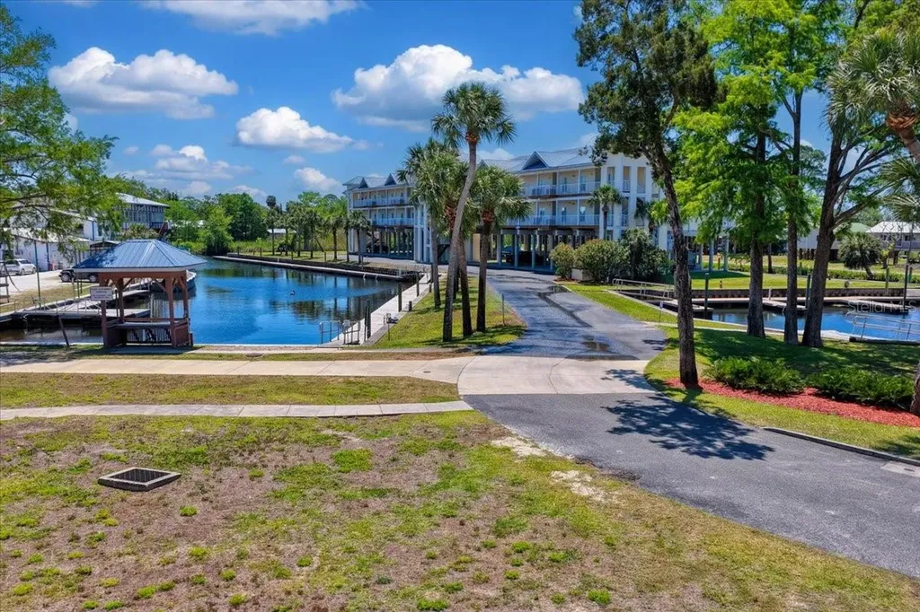 54 SE 910th Avenue Suwannee FL 32692