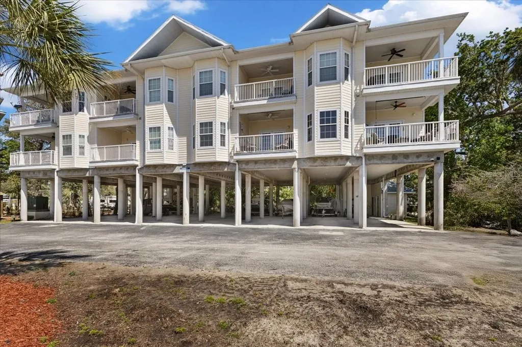 54 SE 910th Avenue Suwannee FL 32692