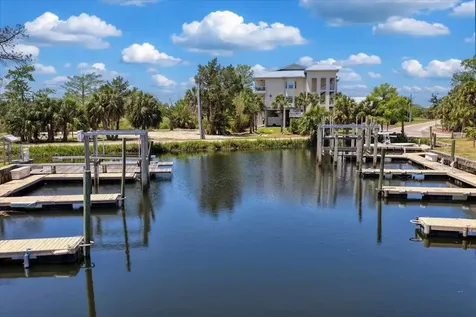 54 SE 910th Avenue Suwannee FL 32692