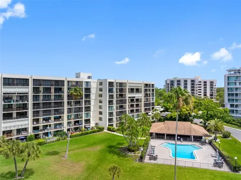 100 Oakmont Lane Belleair FL 33756