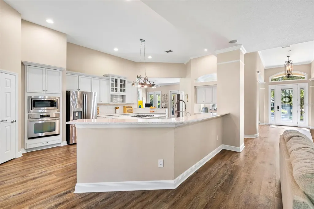 5823 Terncrest Drive Lithia FL 33547