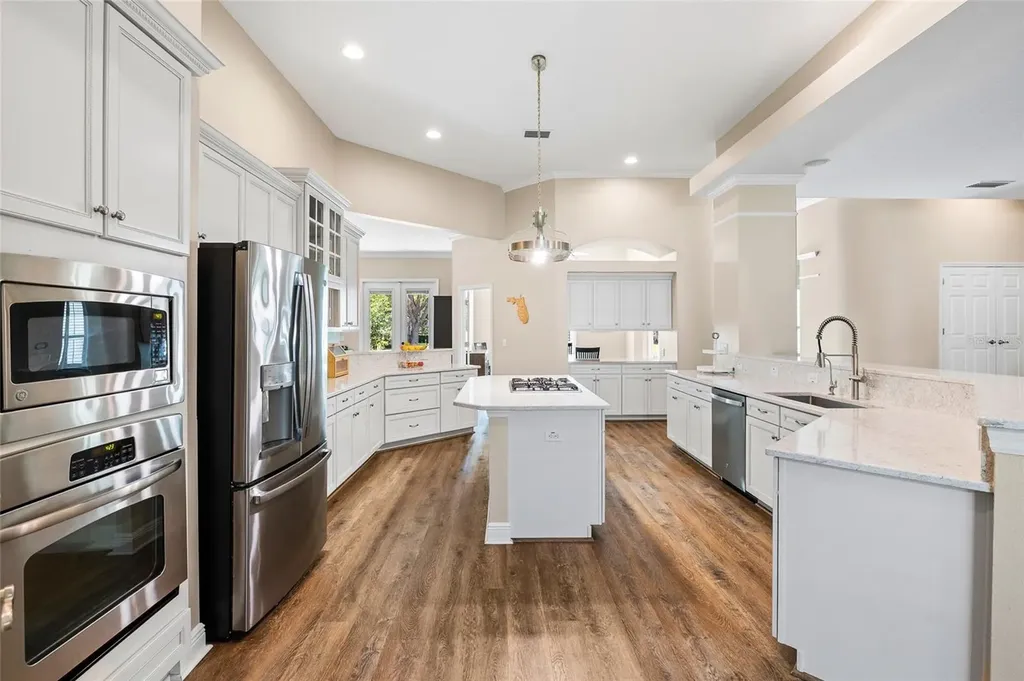 5823 Terncrest Drive Lithia FL 33547