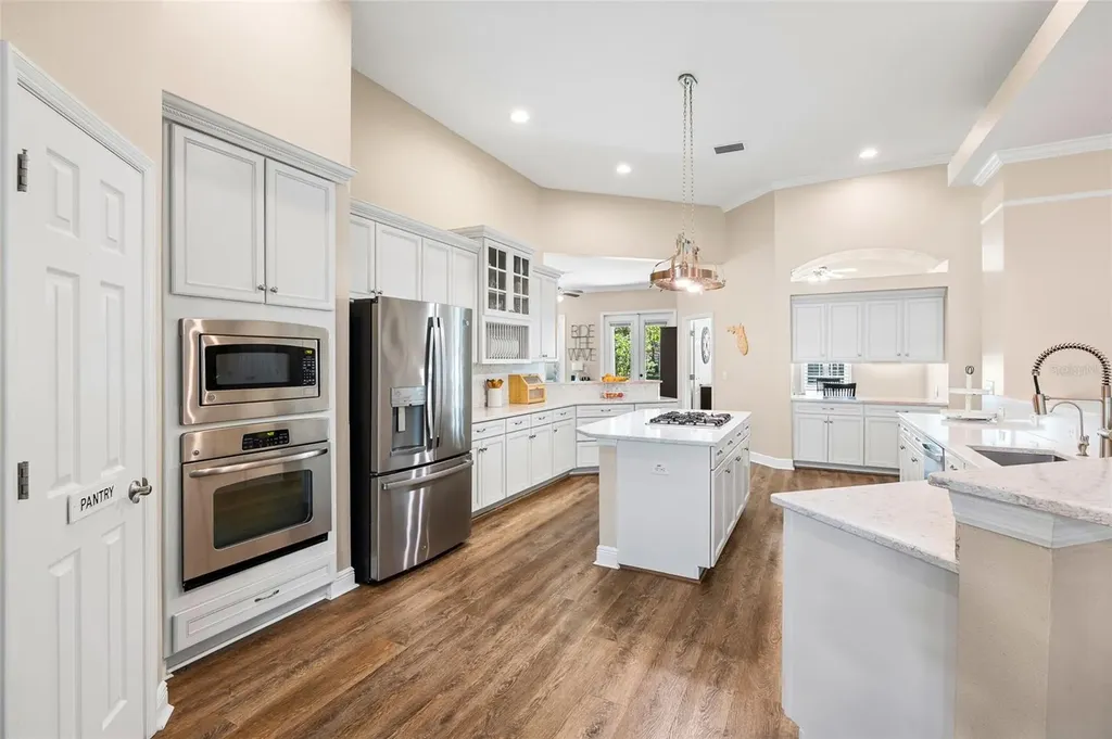 5823 Terncrest Drive Lithia FL 33547