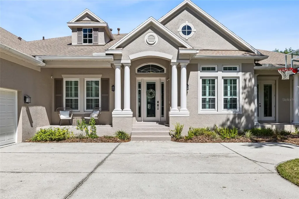 5823 Terncrest Drive Lithia FL 33547