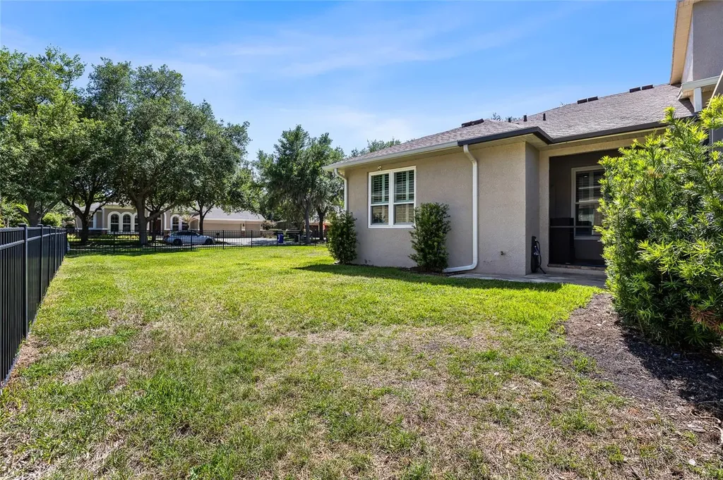 5823 Terncrest Drive Lithia FL 33547