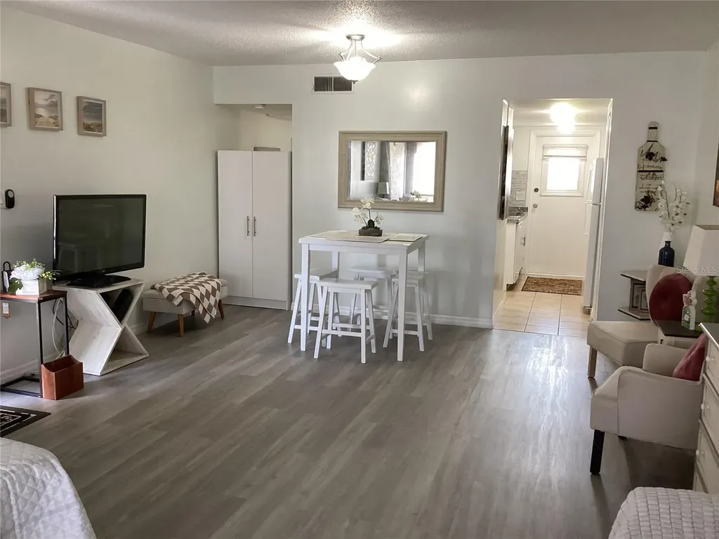 7701 Starkey Road Seminole FL 33777