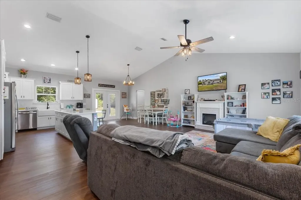 5231 NW 73rd Street Chiefland FL 32626