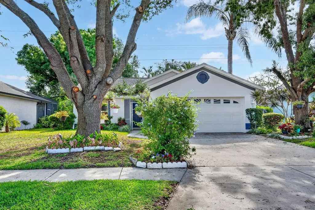 4913 72nd Court E Bradenton FL 34203