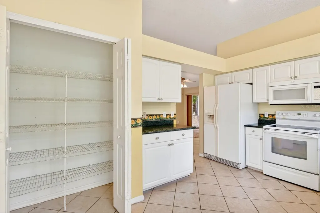 4913 72nd Court E Bradenton FL 34203