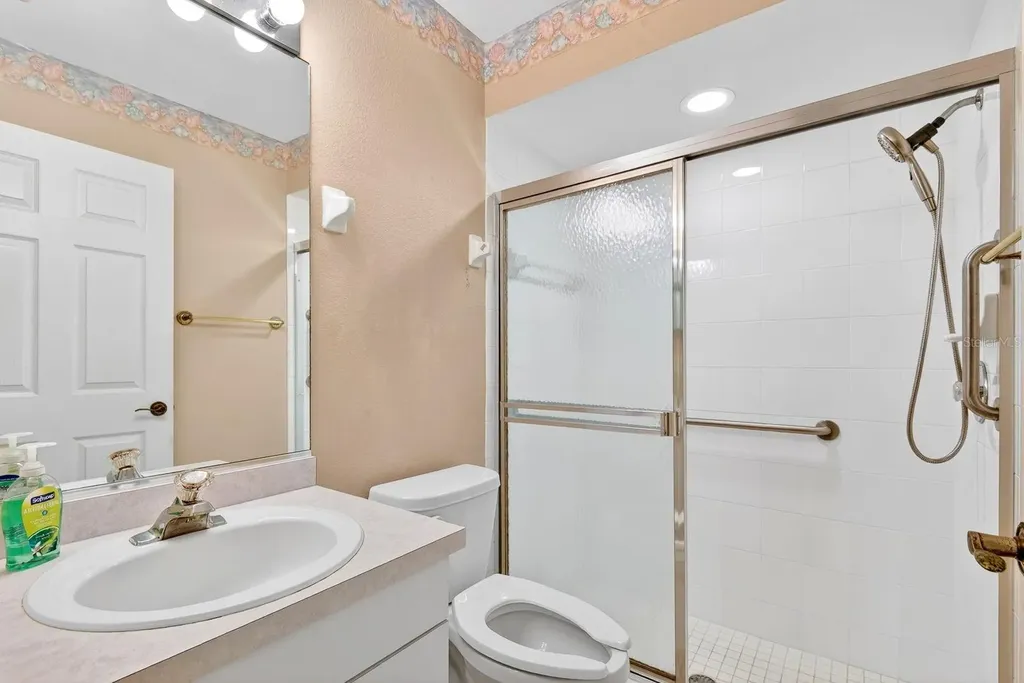 4913 72nd Court E Bradenton FL 34203