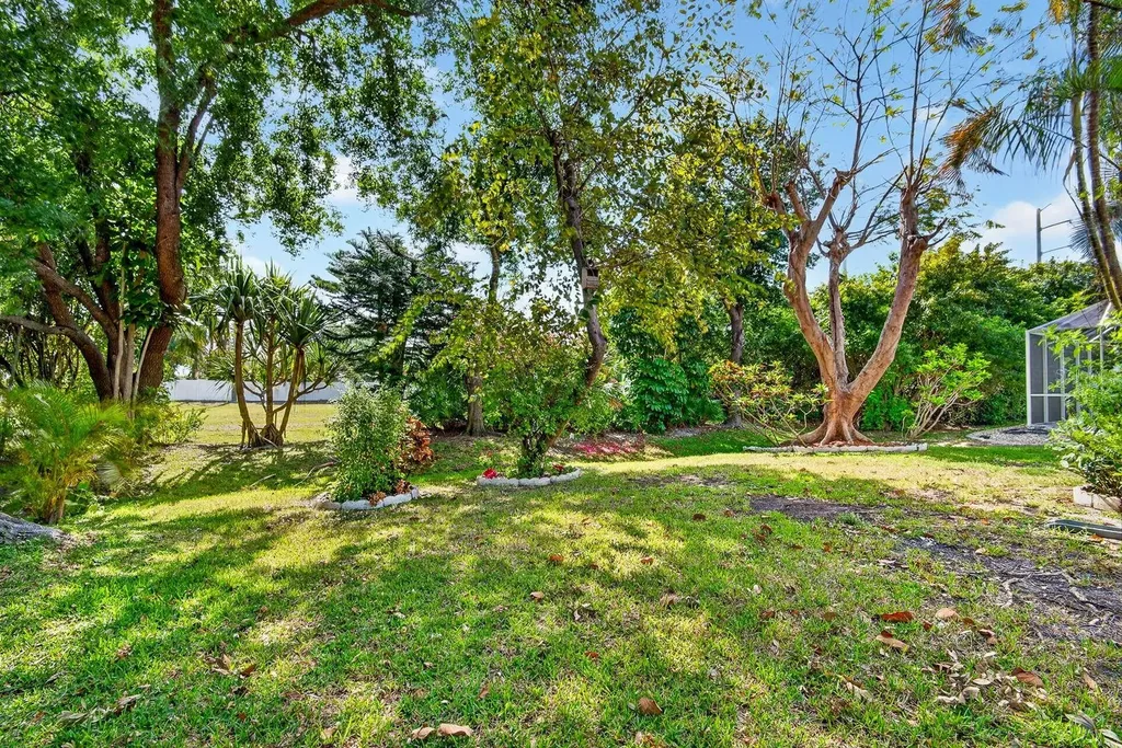 4913 72nd Court E Bradenton FL 34203