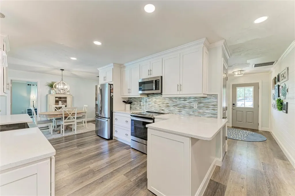 1907 37th Street W Bradenton FL 34205