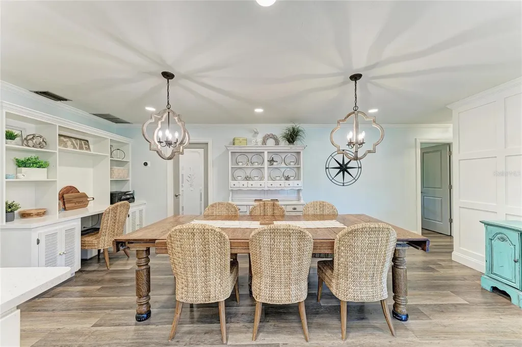 1907 37th Street W Bradenton FL 34205