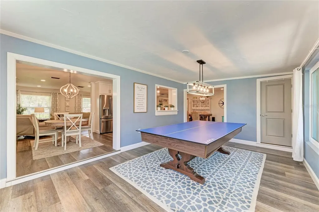 1907 37th Street W Bradenton FL 34205