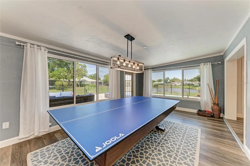 1907 37th Street W Bradenton FL 34205