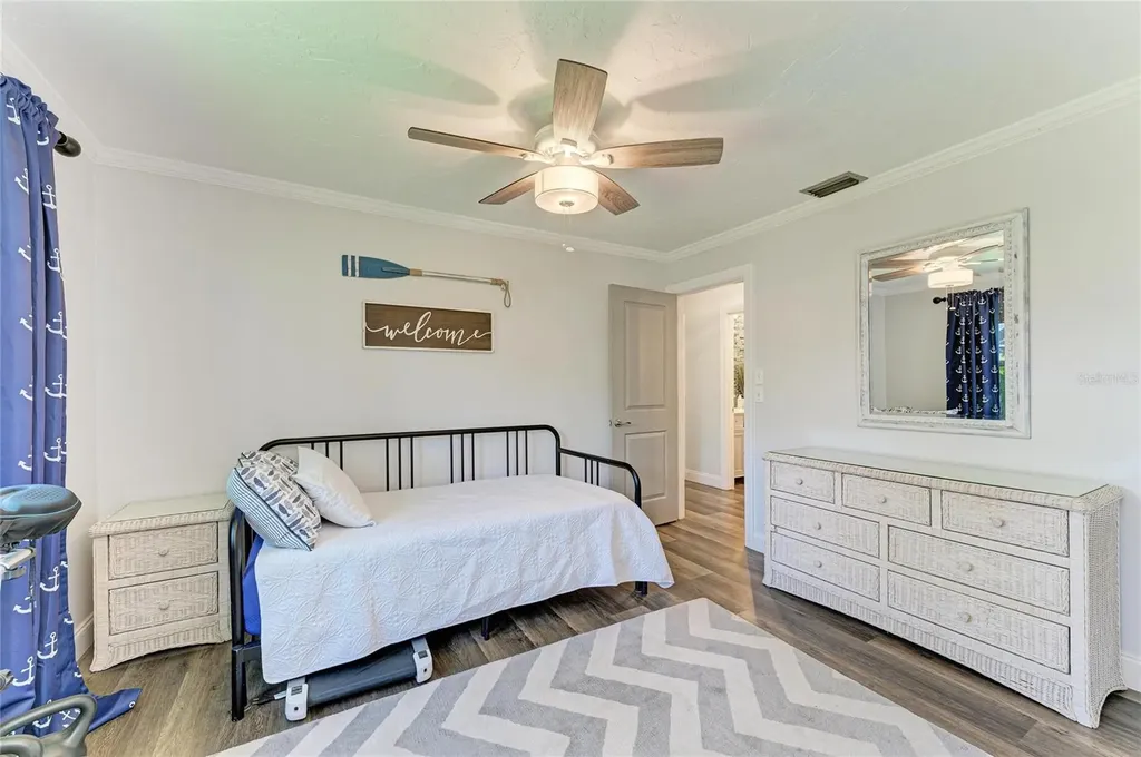 1907 37th Street W Bradenton FL 34205