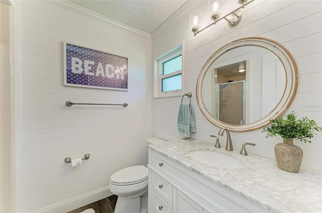 1907 37th Street W Bradenton FL 34205