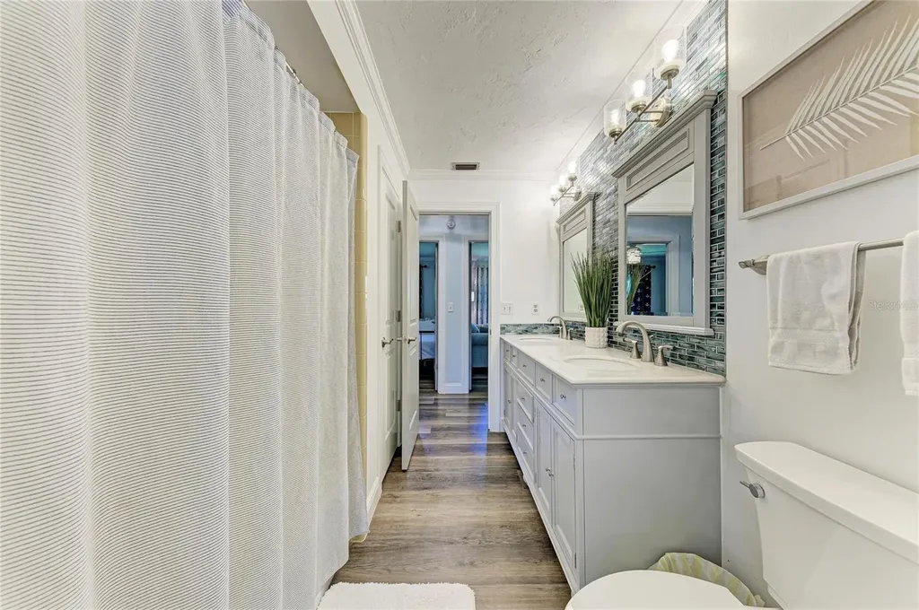 1907 37th Street W Bradenton FL 34205