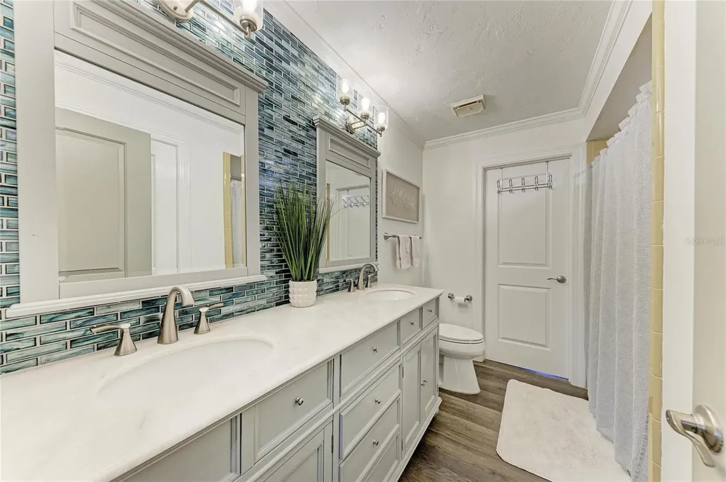 1907 37th Street W Bradenton FL 34205