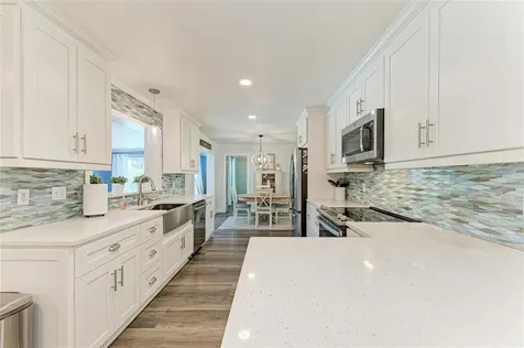 1907 37th Street W Bradenton FL 34205