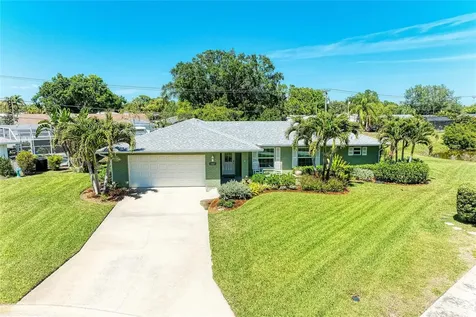 1907 37th Street W Bradenton FL 34205