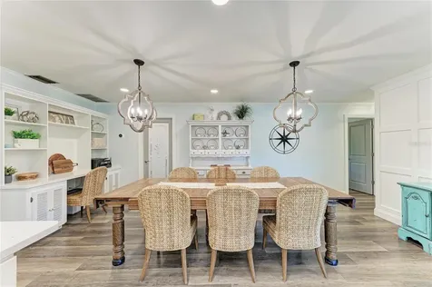 1907 37th Street W Bradenton FL 34205