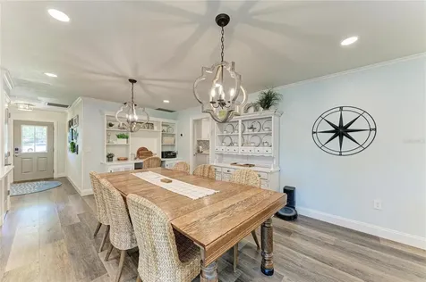 1907 37th Street W Bradenton FL 34205