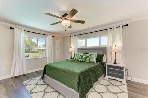 1907 37th Street W Bradenton FL 34205