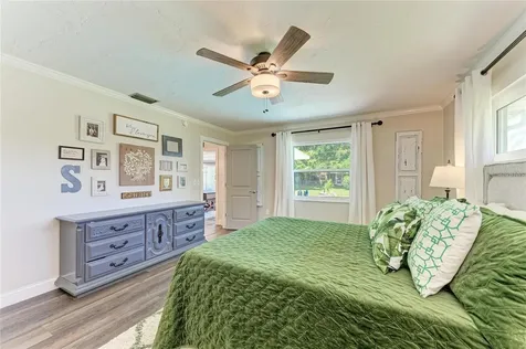 1907 37th Street W Bradenton FL 34205