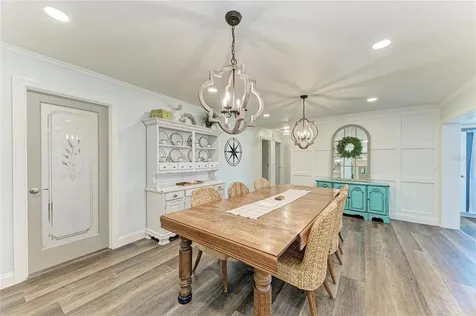 1907 37th Street W Bradenton FL 34205
