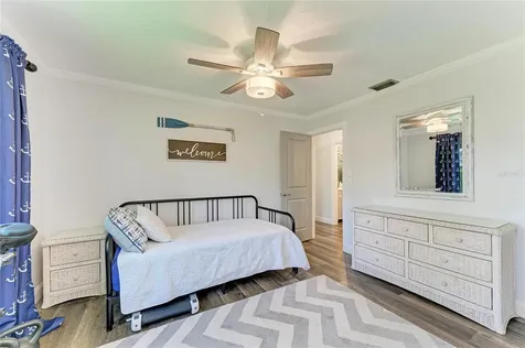 1907 37th Street W Bradenton FL 34205
