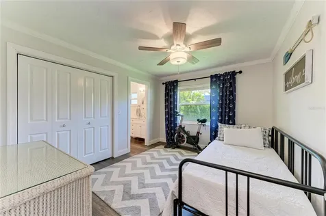 1907 37th Street W Bradenton FL 34205