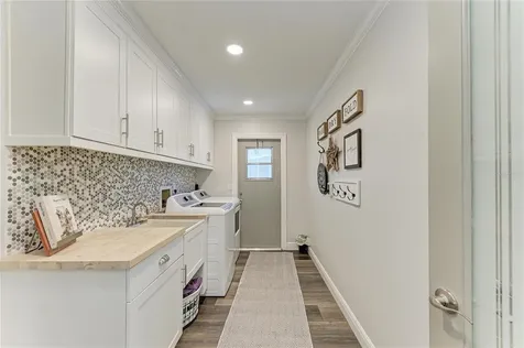 1907 37th Street W Bradenton FL 34205